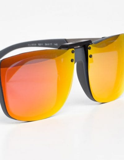 red mirrored clipon glasses