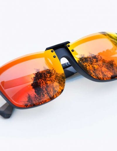 red mirrored clipon glasses